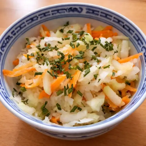 Kohlrabisalat mit Karotten (roh)