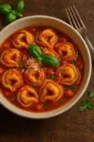 tortellini-mit-tomatensauce